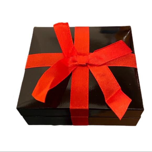 Diamond Circle Pendant Necklace (1/10 ct. t.w.) in Sterling Silver, NIB - Picture 4 of 7